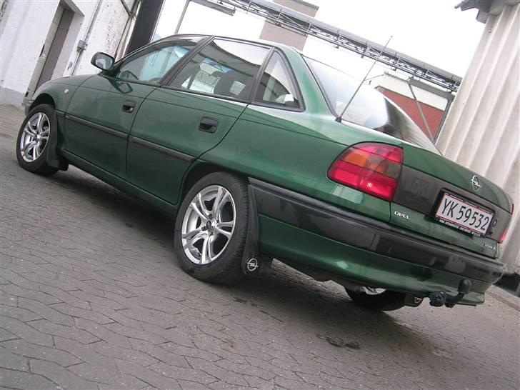 Opel Astra Sedan Comfort --SOLGT-- billede 2