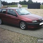 Alfa Romeo 145