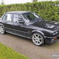 BMW e30 325 iX  4WD