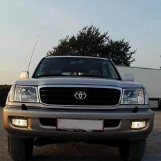 Toyota Landcruiser VX 100