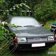 Audi 100 