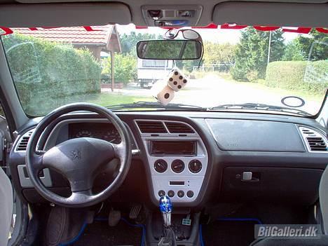 Peugeot 306 cashmere - har selv været igang med at indfarve kabinen billede 10
