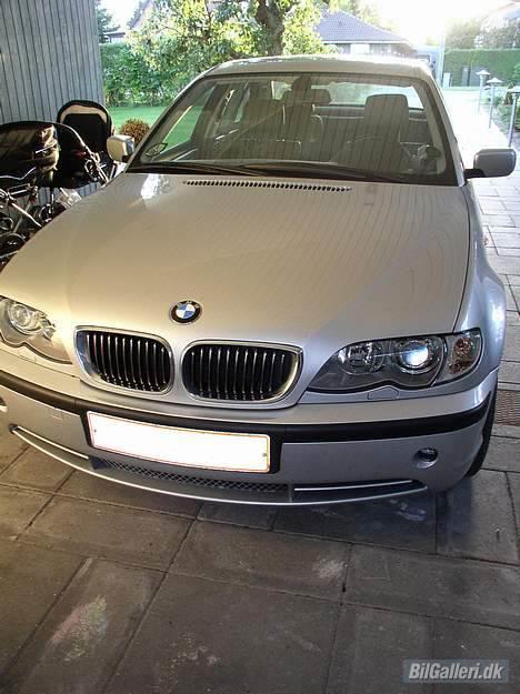 BMW 330 billede 2