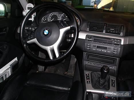 BMW 330 billede 4