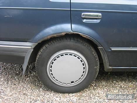 Mazda 323 LX billede 2