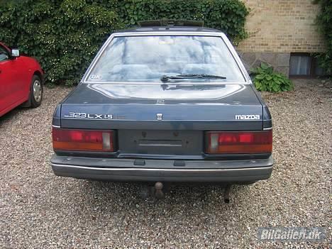 Mazda 323 LX billede 3
