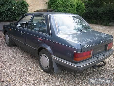 Mazda 323 LX billede 4