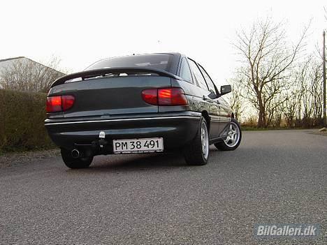 Ford escort - Endelig min egen glatte bagklap! billede 2
