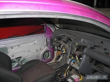 Opel corsa - ja har skilt den helt ad. skal have malet det hele billede 5