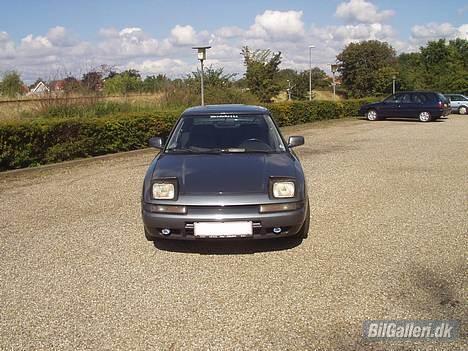 Mazda 323f billede 2