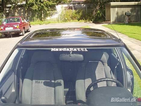 Mazda 323f billede 9