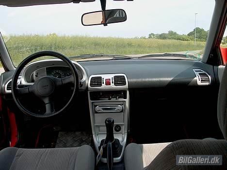 Mazda 323F  billede 8