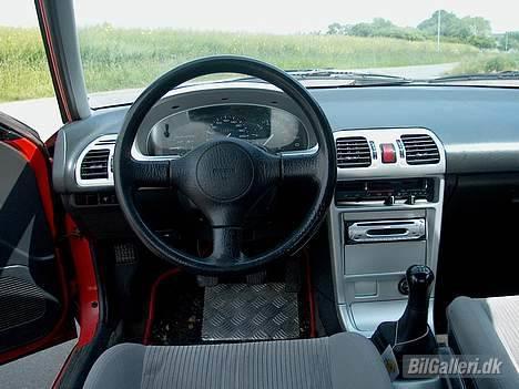 Mazda 323F  billede 9