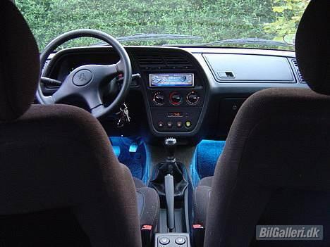 Peugeot 306 XS [Solgt] - Gang i noget musik. Glæder mig til min nye sony kommer fra tyskland. billede 8