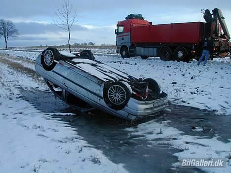 Ford Escort (totalskadet) billede 6