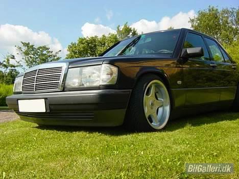 Mercedes Benz 190E billede 1