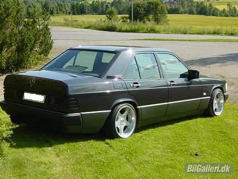 Mercedes Benz 190E billede 4