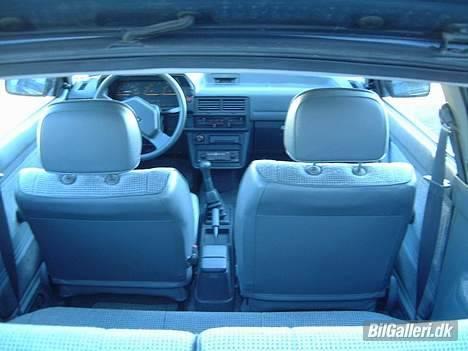 Mazda 323 1.3 LX SOLGT billede 6