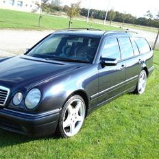 Mercedes Benz E 300 SOLGT