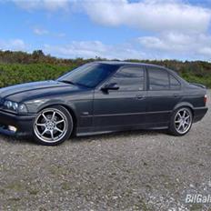 BMW 325i