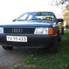 Audi 100