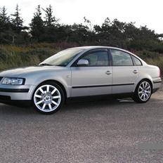 VW Passat limousine