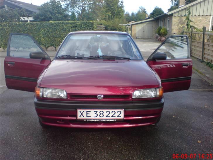 Mazda    323 SOLGT  2011 billede 11