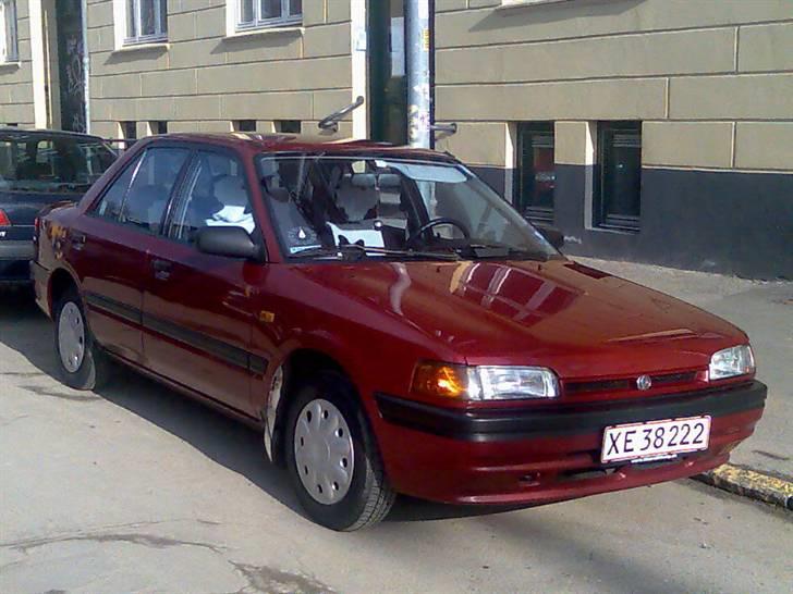 Mazda    323 SOLGT  2011 billede 15