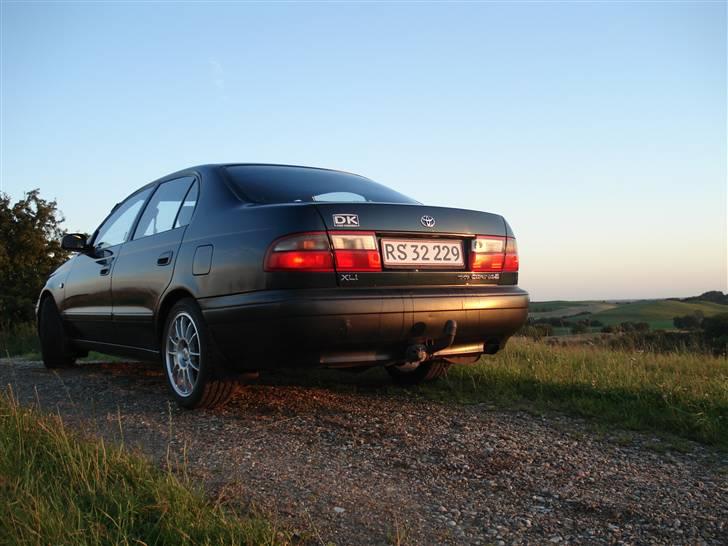 Toyota Carina E billede 3