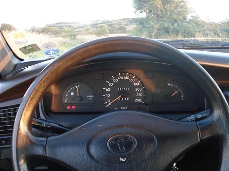Toyota Carina E billede 5