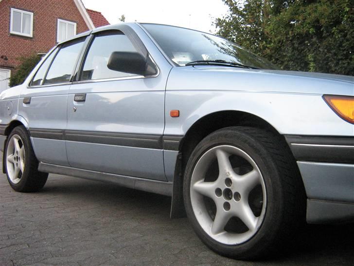 Mitsubishi Lancer 1,5 Glx (SOLGT) billede 1