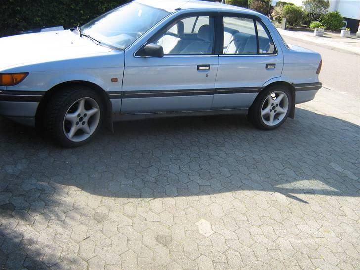 Mitsubishi Lancer 1,5 Glx (SOLGT) billede 2