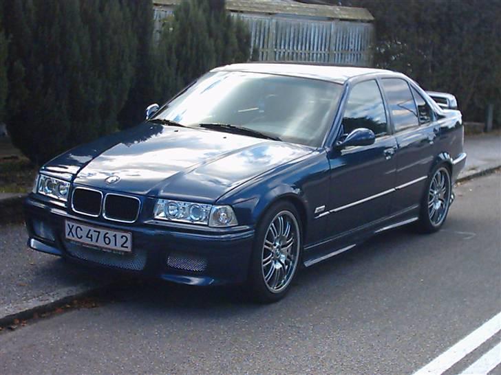 BMW 318i 1,8 billede 12