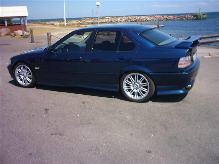 BMW 318i 1,8 billede 16