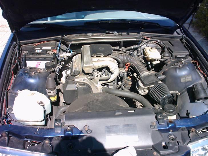 BMW 318i 1,8 billede 17