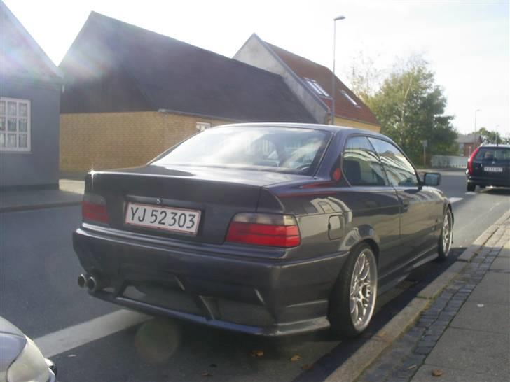 BMW 318is Coupe E36 SOLGT billede 4