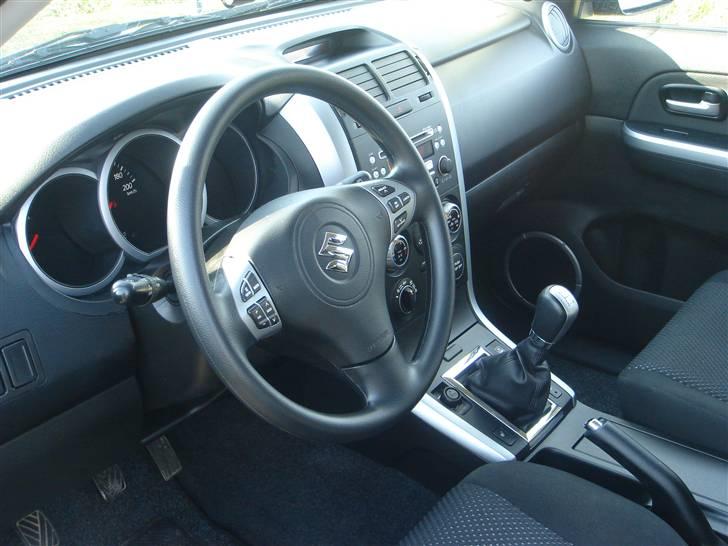 Suzuki Grand Vitara 2,0 GLX 20" - Kabinen :-) billede 8