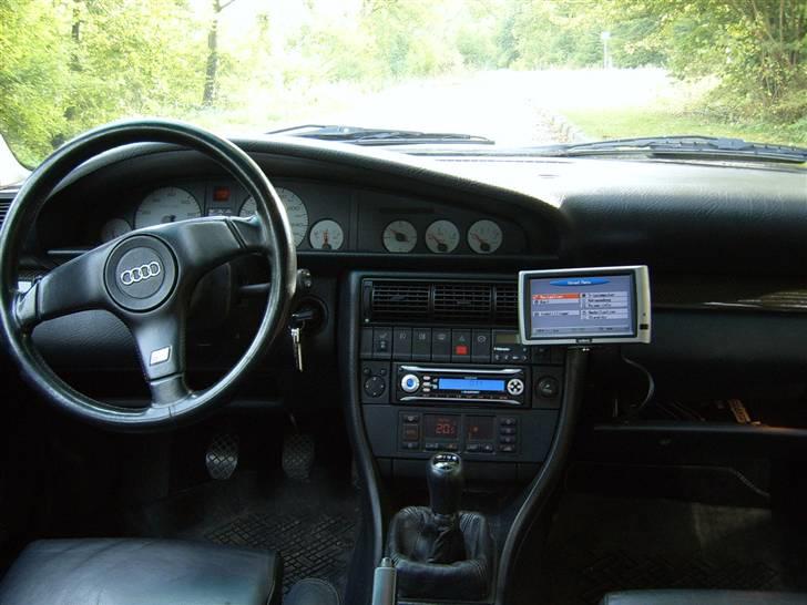 Audi S4 **SOLGT** - Et overblik over instrumentbord med en masse ure, klima og navigation... billede 6