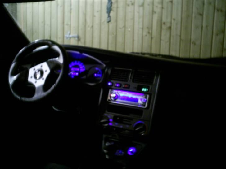 Toyota carina E ( Solgt ) - lækkert med et lille rat når der ikk er servo i hehe billede 8