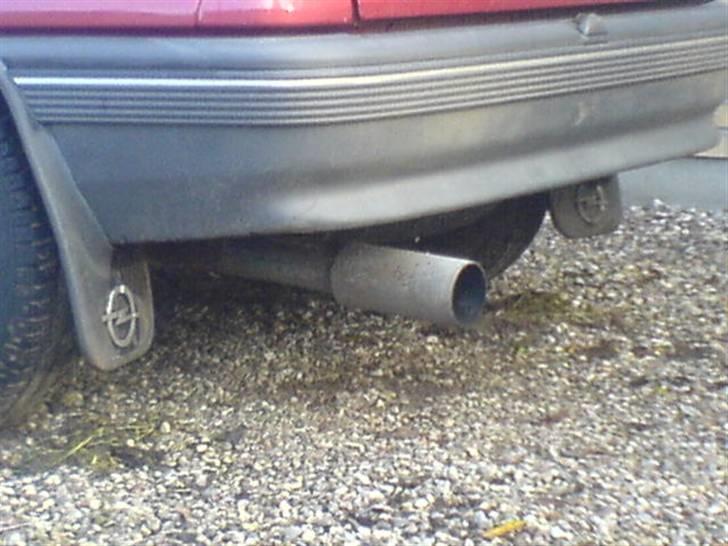 Opel kadett E (DØD) billede 3