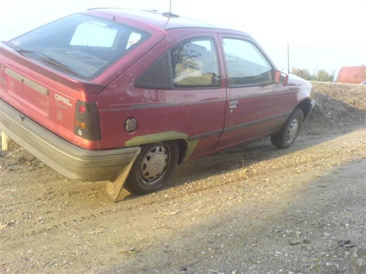 Opel kadett E (DØD) billede 4