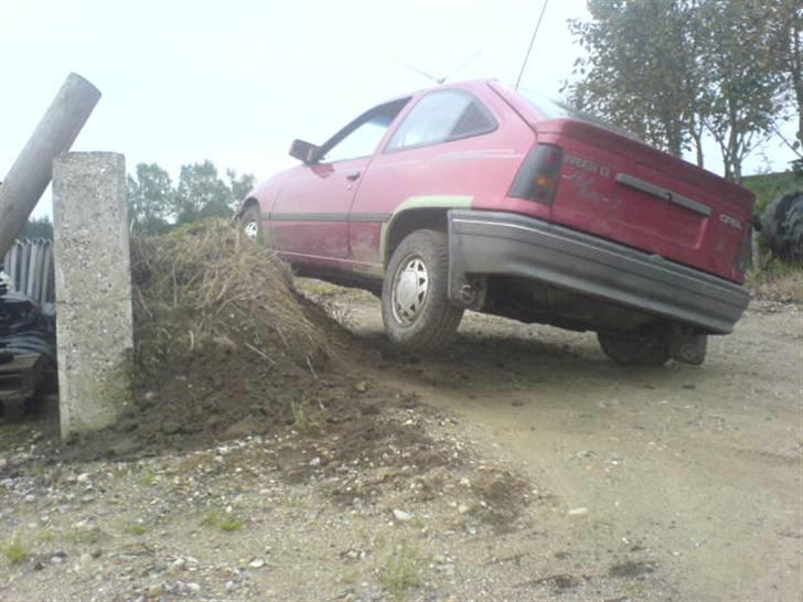 Opel kadett E (DØD) billede 5