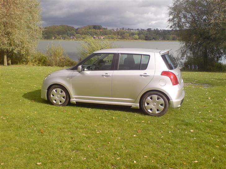 Suzuki Swift  billede 1