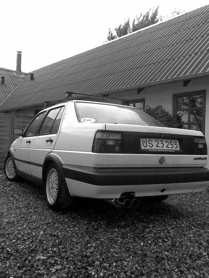 VW Jetta 1,8 SOLGT! billede 2