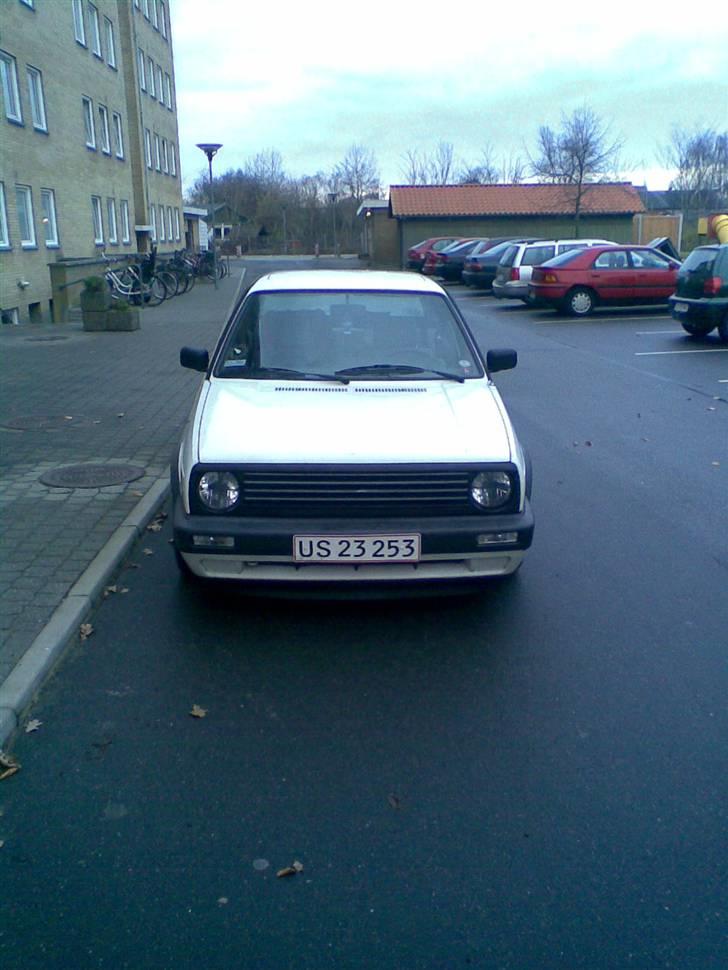 VW Jetta 1,8 SOLGT! - Her med den nye Golf 2 Front. billede 3