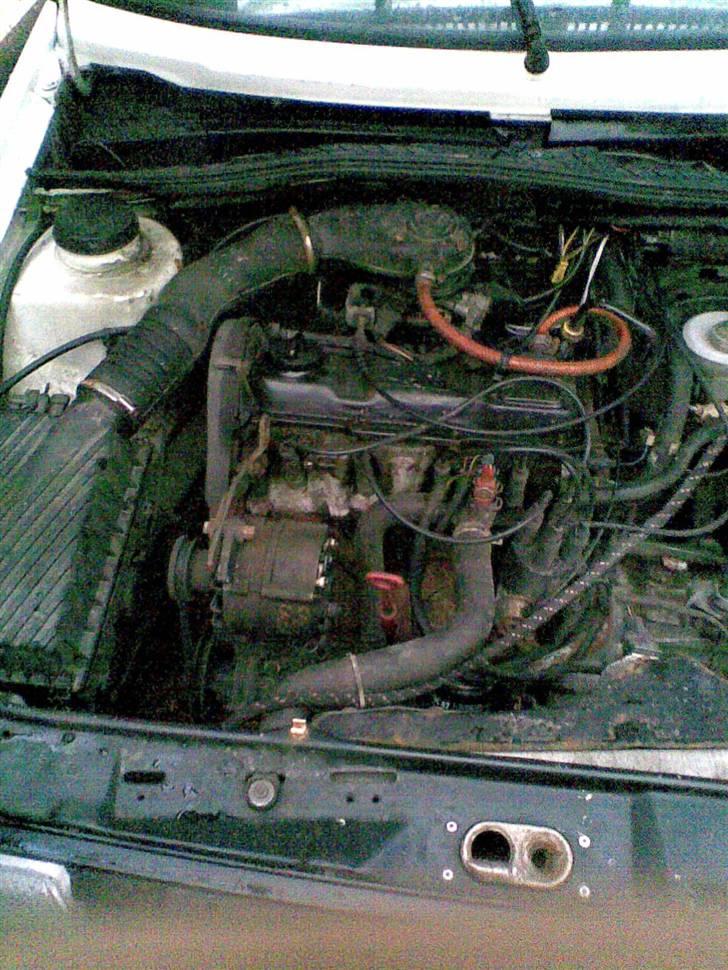 VW Jetta 1,8 SOLGT! billede 8