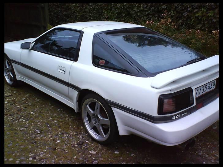 Toyota Supra Turbo Targa (Solgt) - Så kom der sku fælge på og man kan os se de tonede lygter her :) billede 13