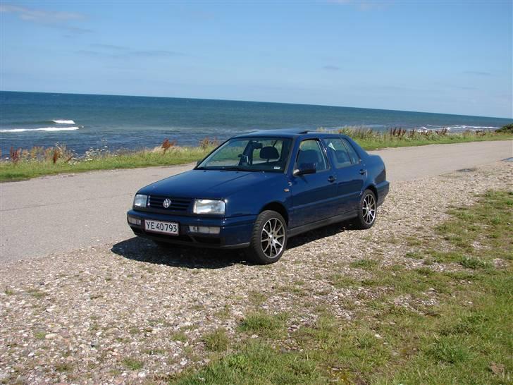 VW Vento 2.0 GLX billede 1