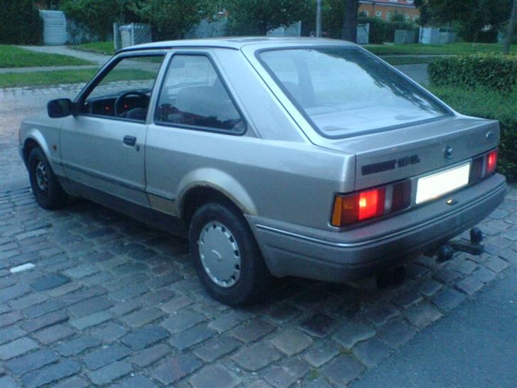 Ford Escort 1,6 CL DØD ! - Før ! billede 9