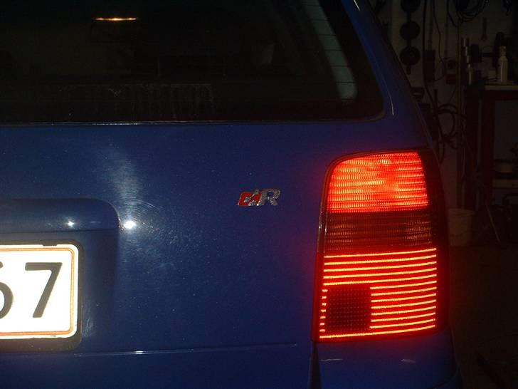 VW passat TDI   solgt - R line emblem i rød billede 17